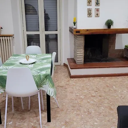 La Casa Sul Corso E La Casa Sui Tetti *