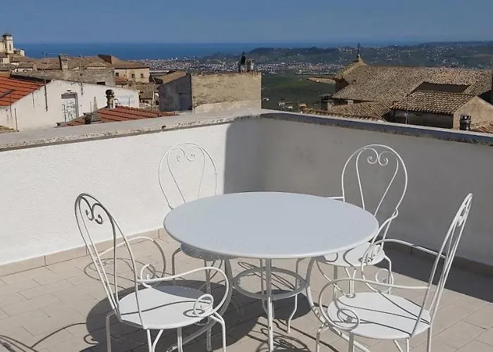 La Casa Sul Corso E La Casa Sui Tetti