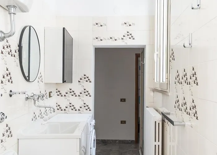 La Casa Sul Corso E La Casa Sui Tetti *