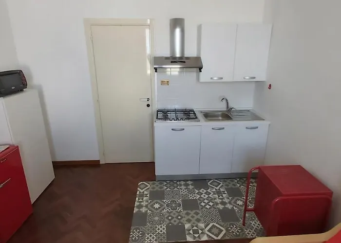 La Casa Sul Corso E La Casa Sui Tetti *